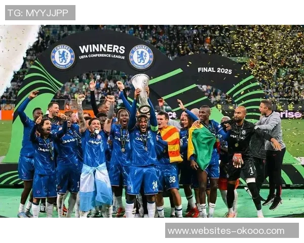 切尔西与阿森纳决赛激战正酣谁将捧起冠军奖杯的荣耀之巅